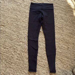 Lululemon leggings lightweight!